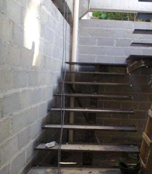 Escada residencial metálica